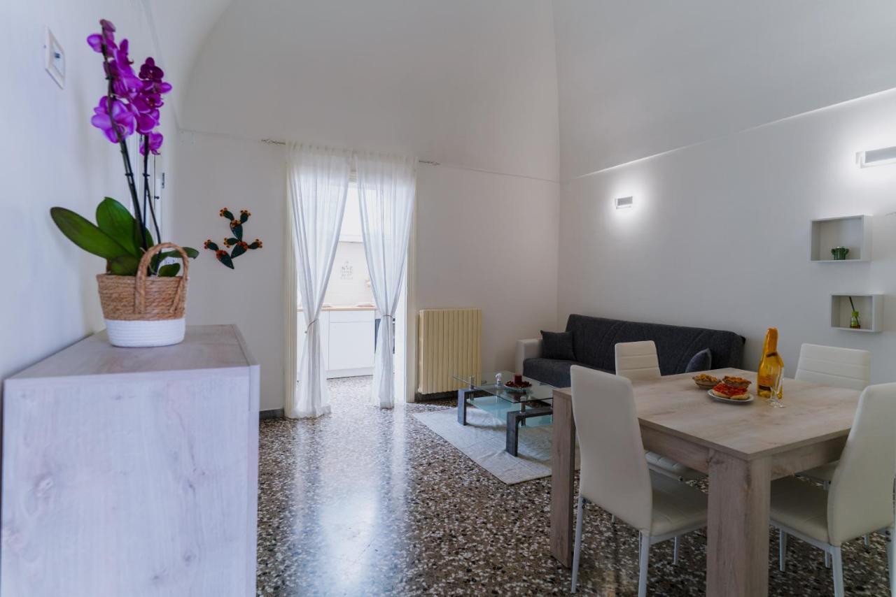 Palestro49 Holiday House โมโนโปลี ภายนอก รูปภาพ